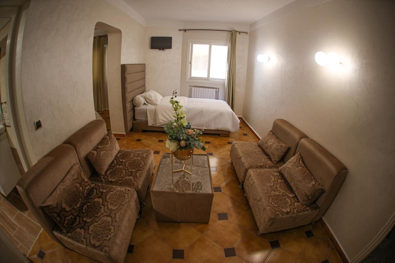 Hotel Des Lilas Wadżda Zewnętrze zdjęcie
