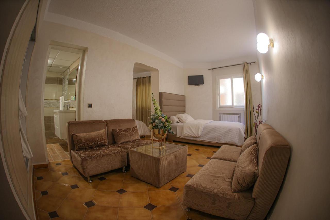 Hotel Des Lilas Wadżda Zewnętrze zdjęcie