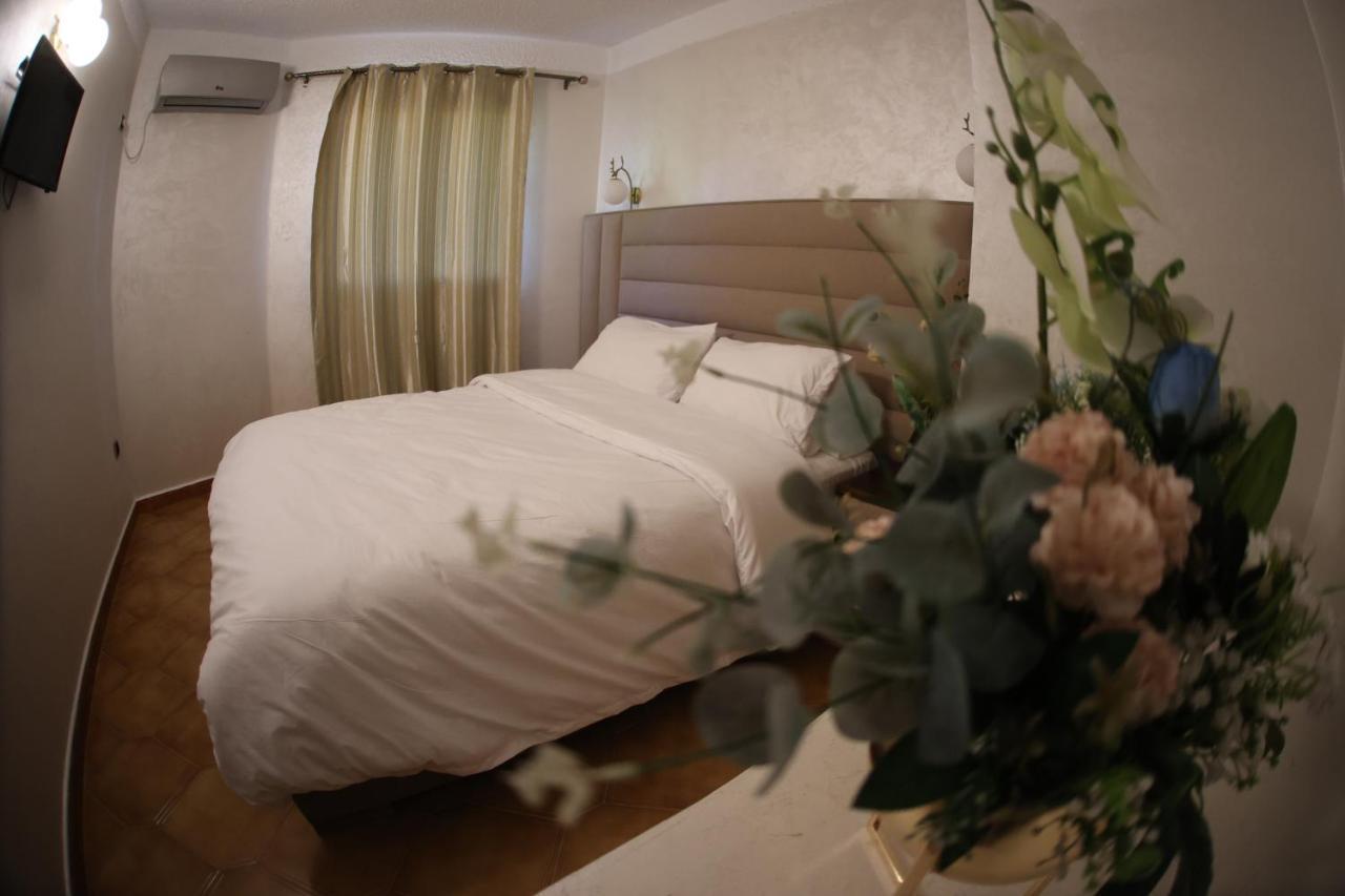 Hotel Des Lilas Wadżda Zewnętrze zdjęcie